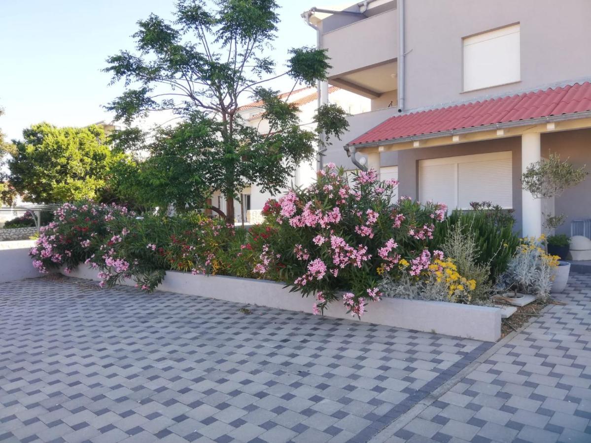 Apartment Villa Franci Pag Town Luaran gambar